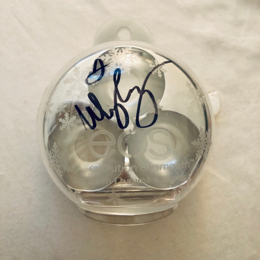 Miley Cyrus AUTHENTIC autograph